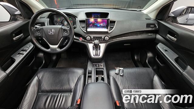 Honda CR-V — interior