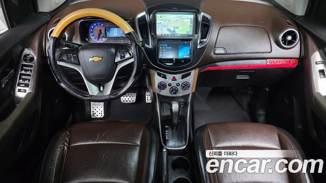 Chevrolet Korea Trax — interior