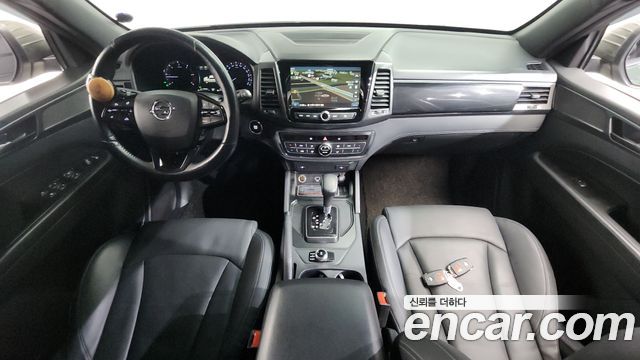 KG Mobility Rexton — interior