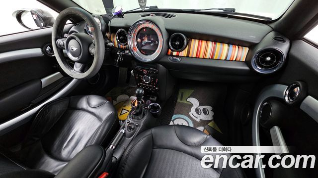MINI Coupe — interior