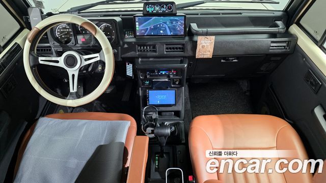 Hyundai Galloper — interior