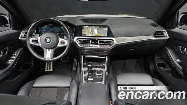 BMW 3 Series — interior