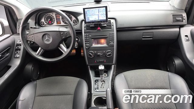 Mercedes-Benz B-Class — interior
