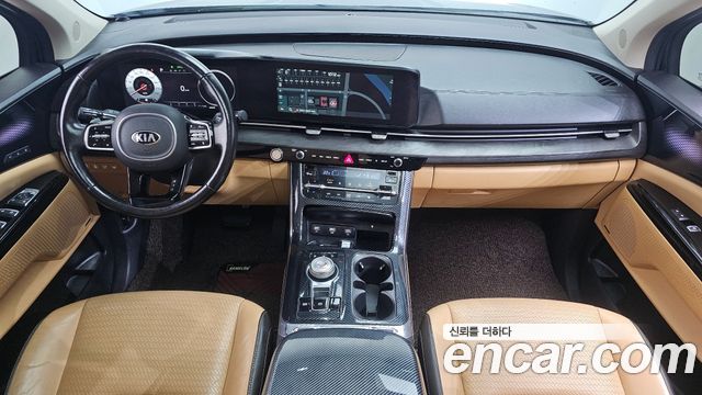 Kia Carnival — interior