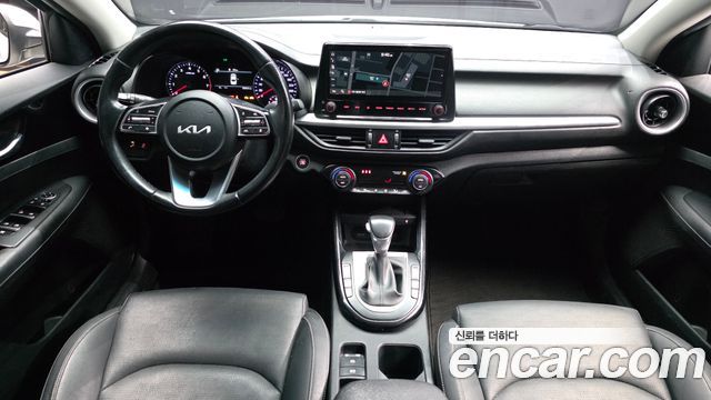 Kia K3 — interior