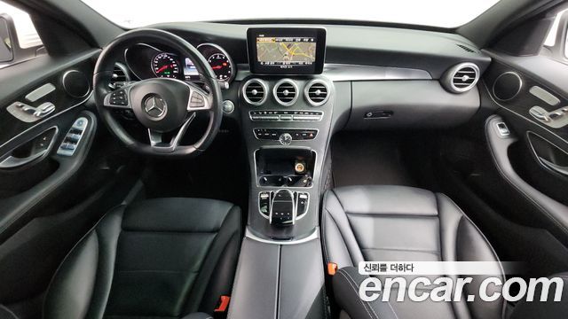 Mercedes-Benz C-Class — interior
