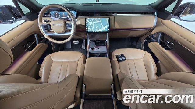 Land Rover Range Rover — interior