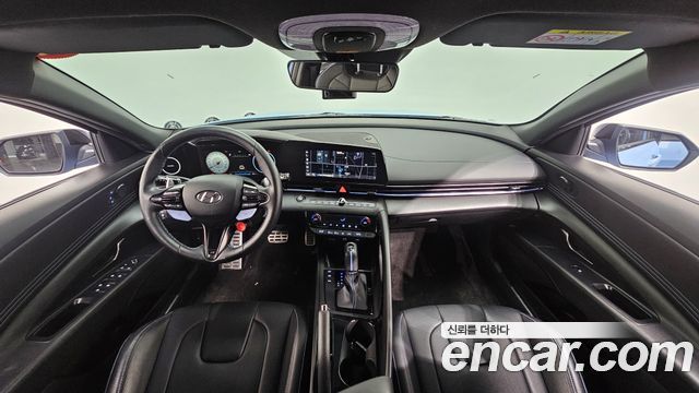 Hyundai Avante — interior