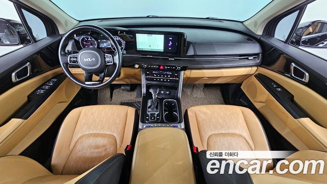 Kia Carnival — interior