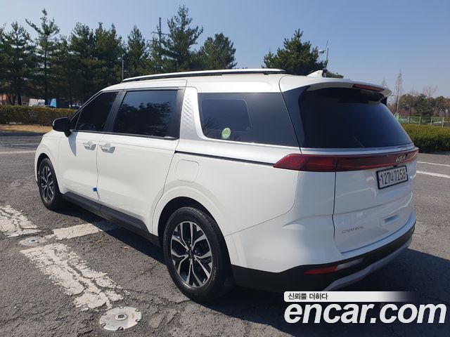Kia Carnival — interior