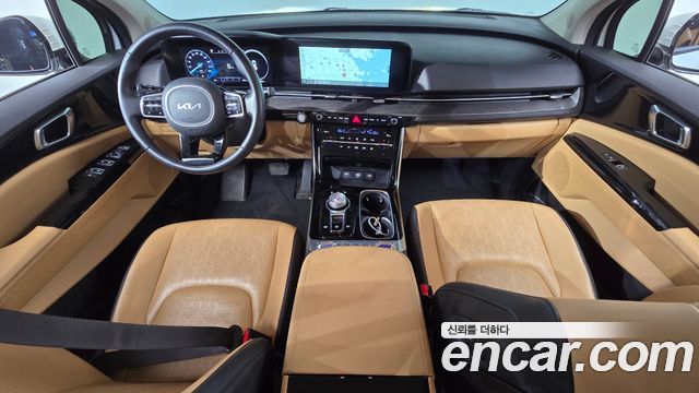 Kia Carnival — interior
