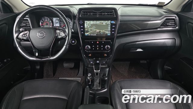 KG Mobility Tivoli — interior