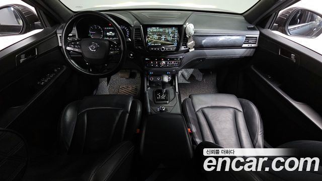 KG Mobility Rexton — interior