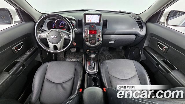 Kia Soul — interior