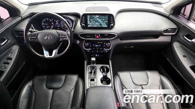 Hyundai Santa Fe — interior