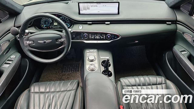 Genesis GV70 — interior