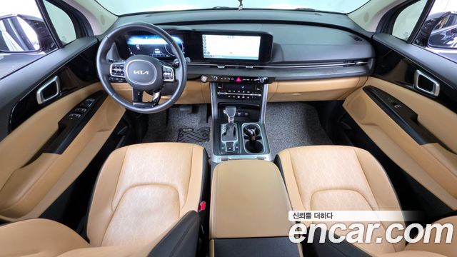 Kia Carnival — interior
