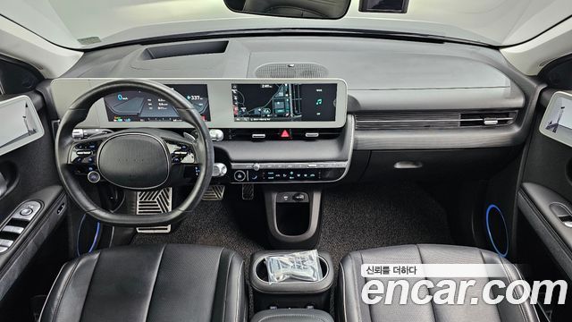 Hyundai IONIQ 5 — interior