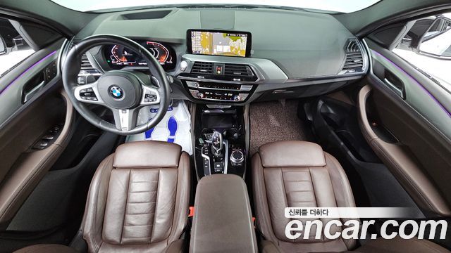 BMW X4 — interior