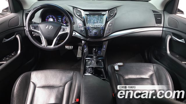 Hyundai i40 — interior