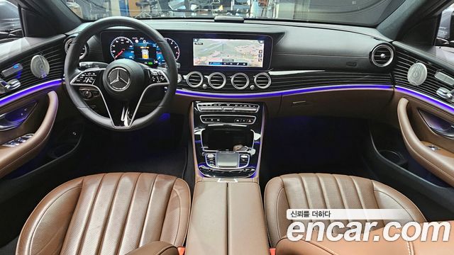Mercedes-Benz E-Class — interior
