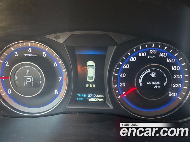 Hyundai i40 — interior