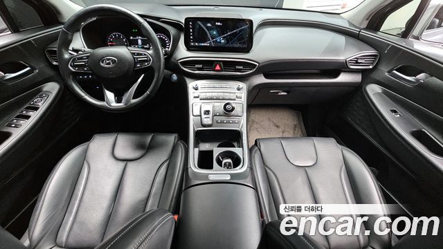 Hyundai Santa Fe — interior
