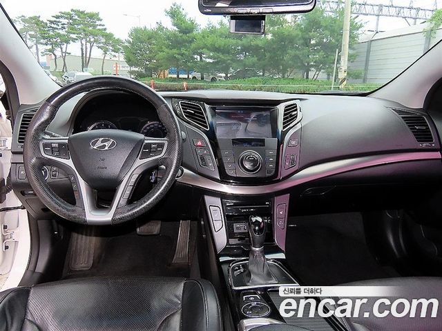 Hyundai i40 — interior