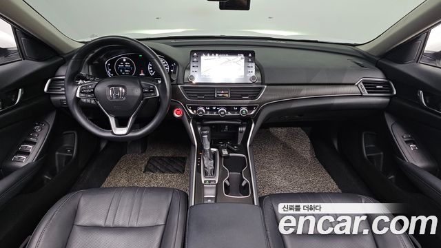 Honda Accord — interior