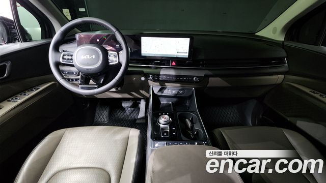 Kia Carnival — interior
