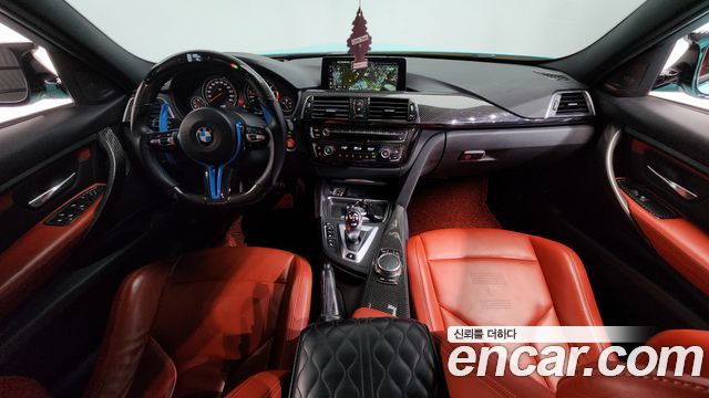 BMW M3 — interior