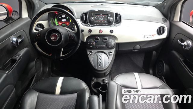 Fiat 500 — interior