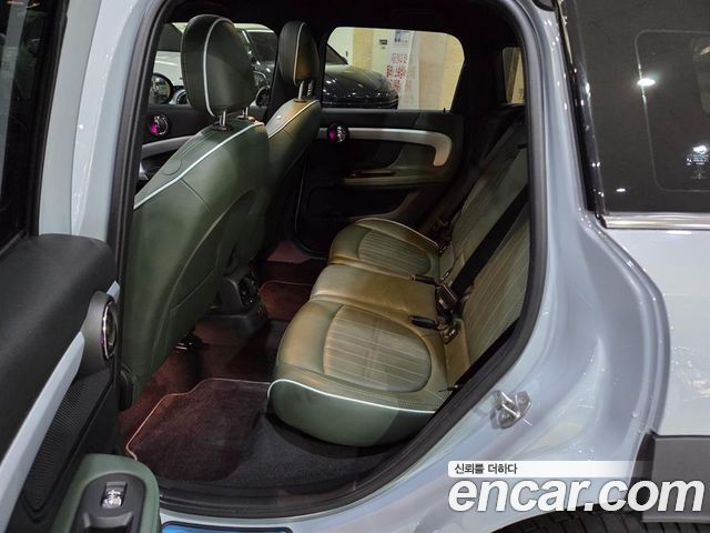 MINI Countryman — interior
