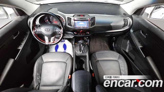 Kia Sportage — interior