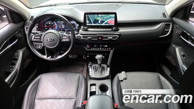 Kia Seltos — interior