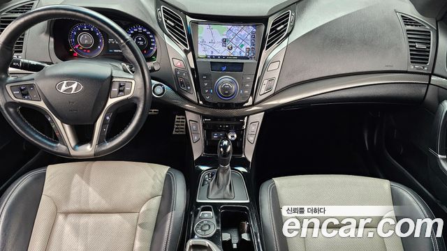 Hyundai i40 — interior