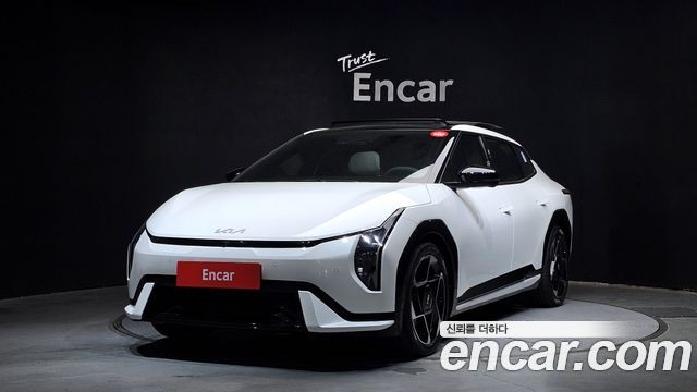 Kia EV4 — exterior
