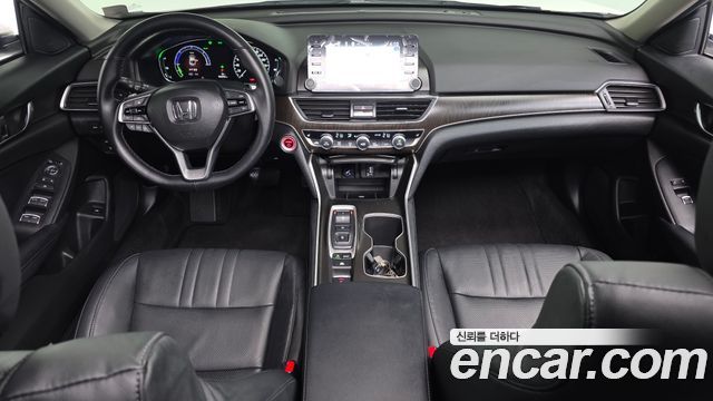 Honda Accord — interior