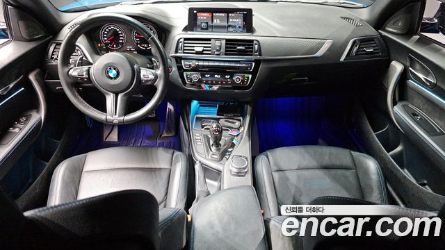 BMW M2 — interior