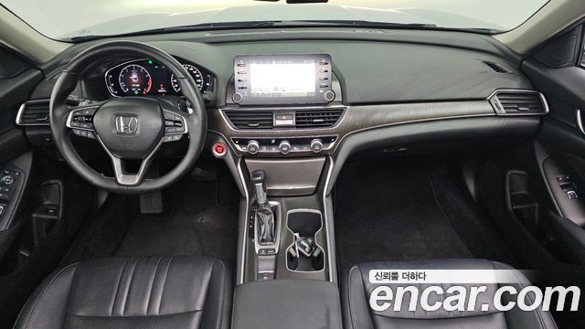 Honda Accord — interior