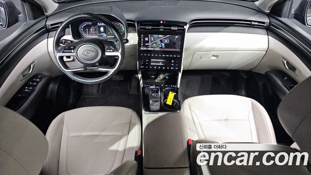 Hyundai Tucson — interior