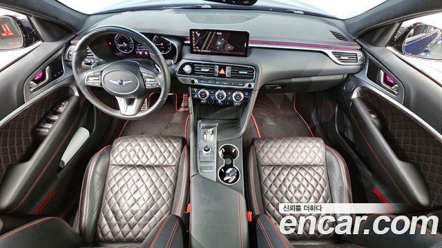 Genesis G70 — interior
