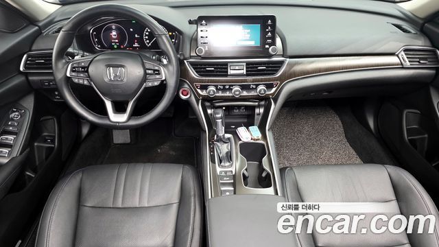 Honda Accord — interior