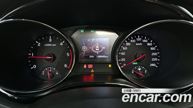 Kia Carnival — interior