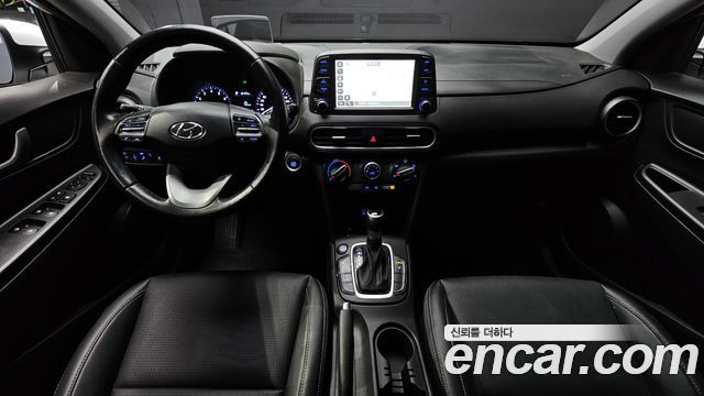 Hyundai Kona — interior