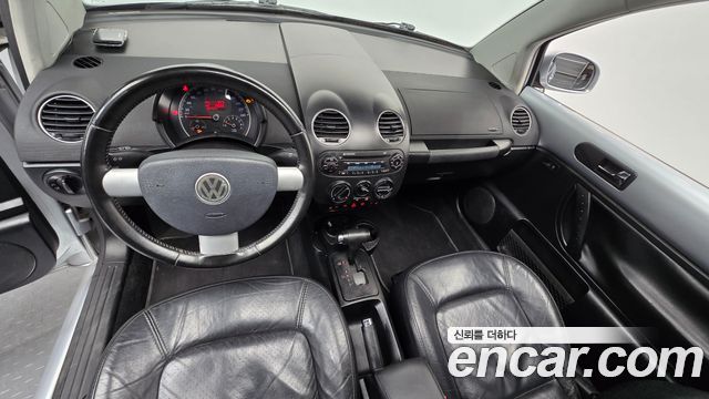 Volkswagen Beetle — interior