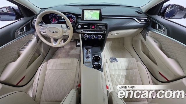 Genesis G70 — interior