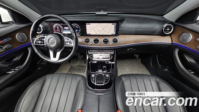 Mercedes-Benz E-Class — interior