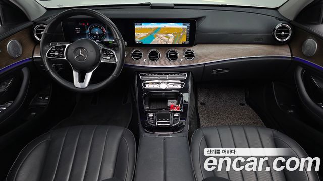 Mercedes-Benz E-Class — interior