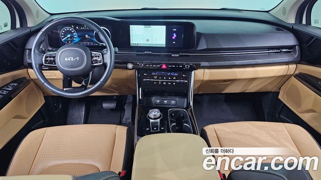 Kia Carnival — interior
